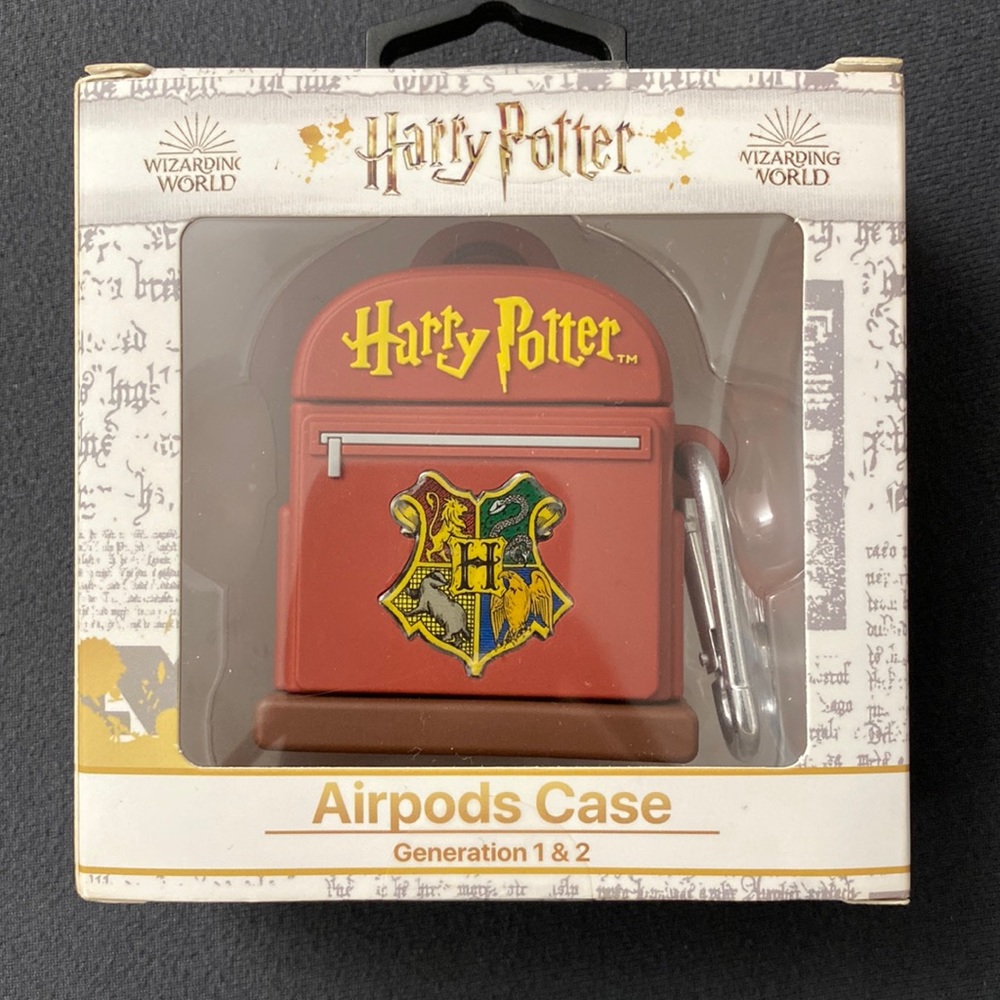 NWT Harry Potter briefcase AirPods Case with clip
